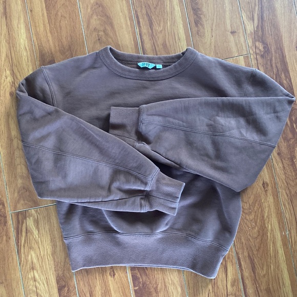 Uniqlo Sweaters - Uniqlo Crewneck